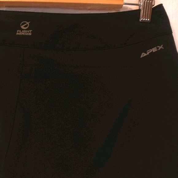 THE NORTH FACE ♡ Ladies Flight Series Capri - Picture 6 of 9